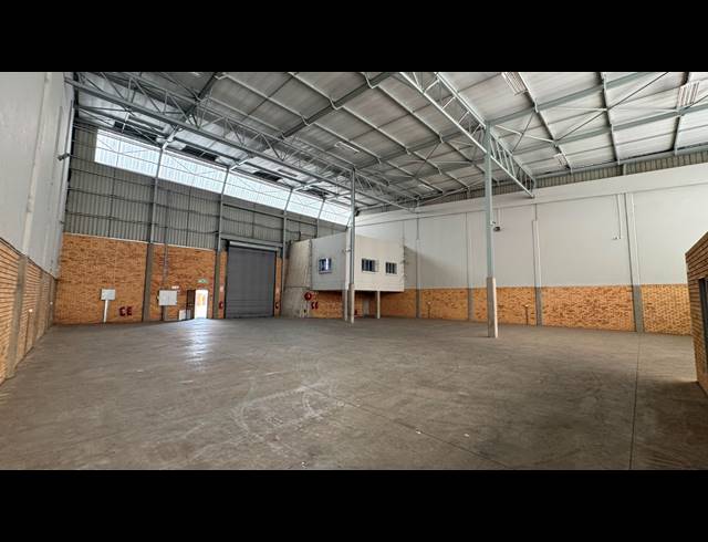 680M² WAREHOUSE TO LET IN LINBRO PARK
